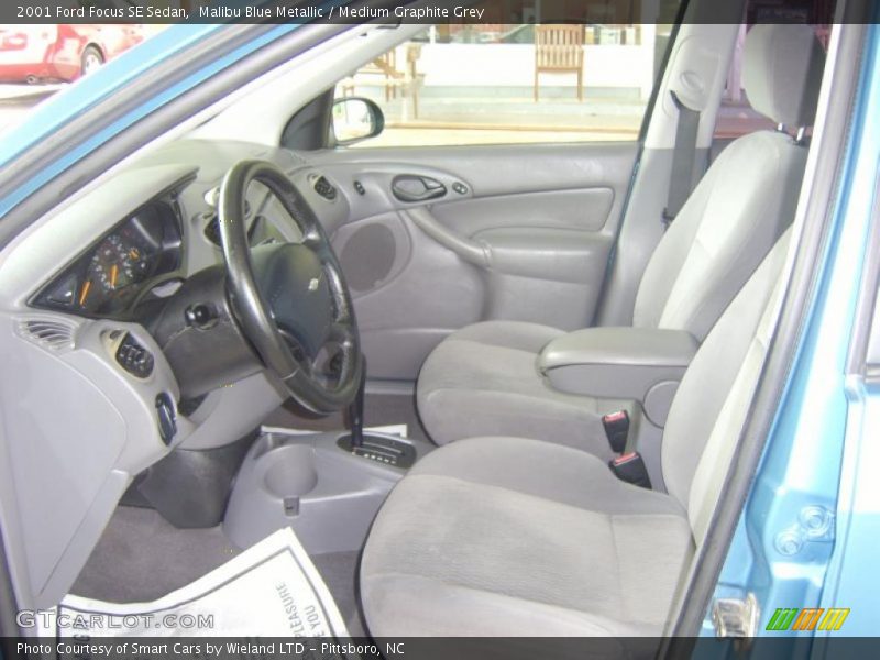 Malibu Blue Metallic / Medium Graphite Grey 2001 Ford Focus SE Sedan
