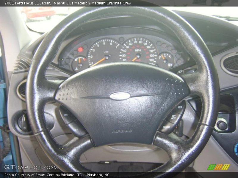 Malibu Blue Metallic / Medium Graphite Grey 2001 Ford Focus SE Sedan