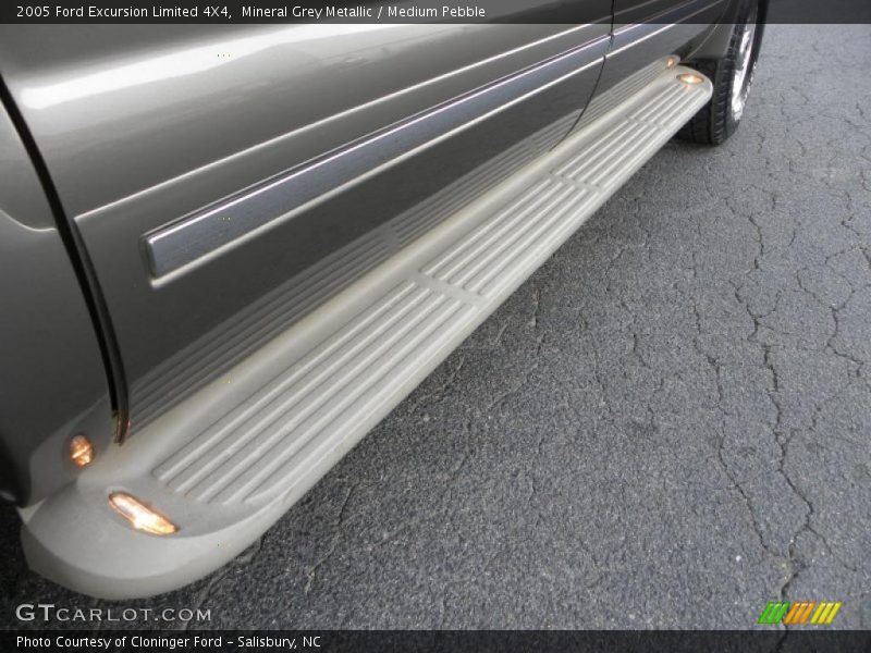 Mineral Grey Metallic / Medium Pebble 2005 Ford Excursion Limited 4X4