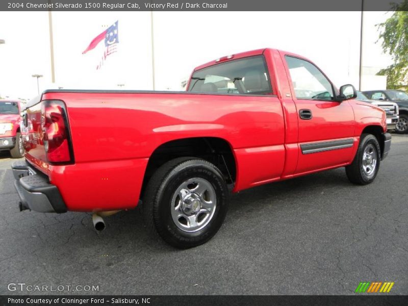 Victory Red / Dark Charcoal 2004 Chevrolet Silverado 1500 Regular Cab