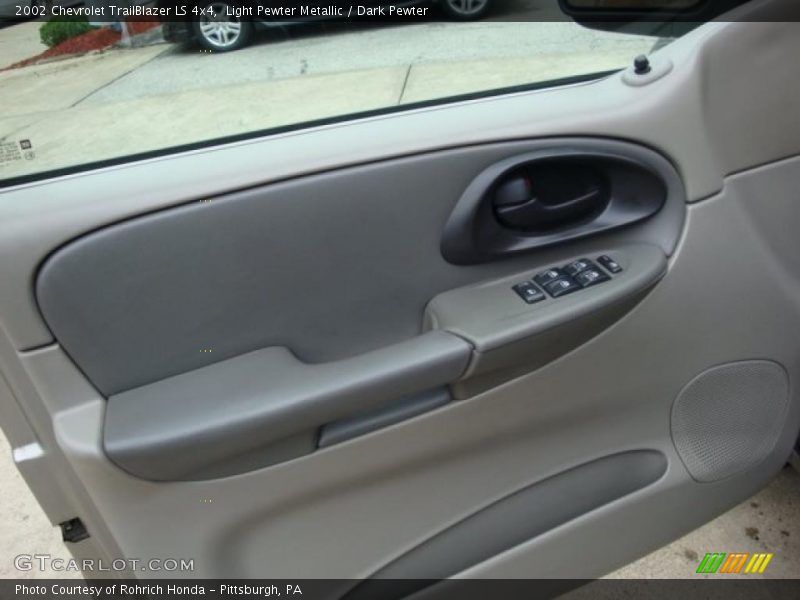 Light Pewter Metallic / Dark Pewter 2002 Chevrolet TrailBlazer LS 4x4