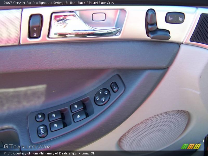 Brilliant Black / Pastel Slate Gray 2007 Chrysler Pacifica Signature Series