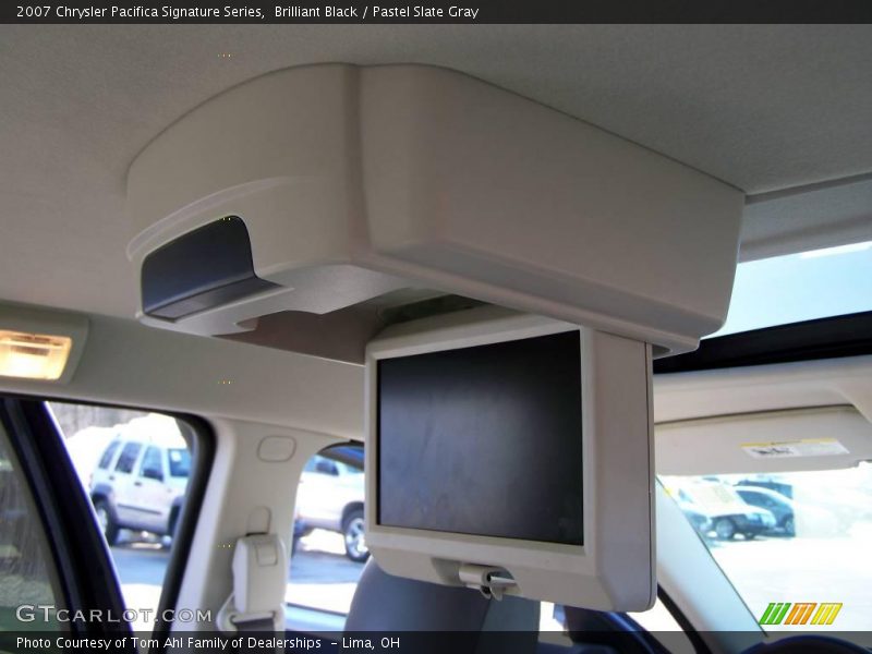 Brilliant Black / Pastel Slate Gray 2007 Chrysler Pacifica Signature Series