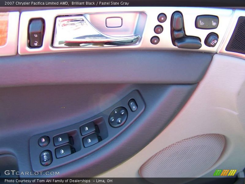 Brilliant Black / Pastel Slate Gray 2007 Chrysler Pacifica Limited AWD