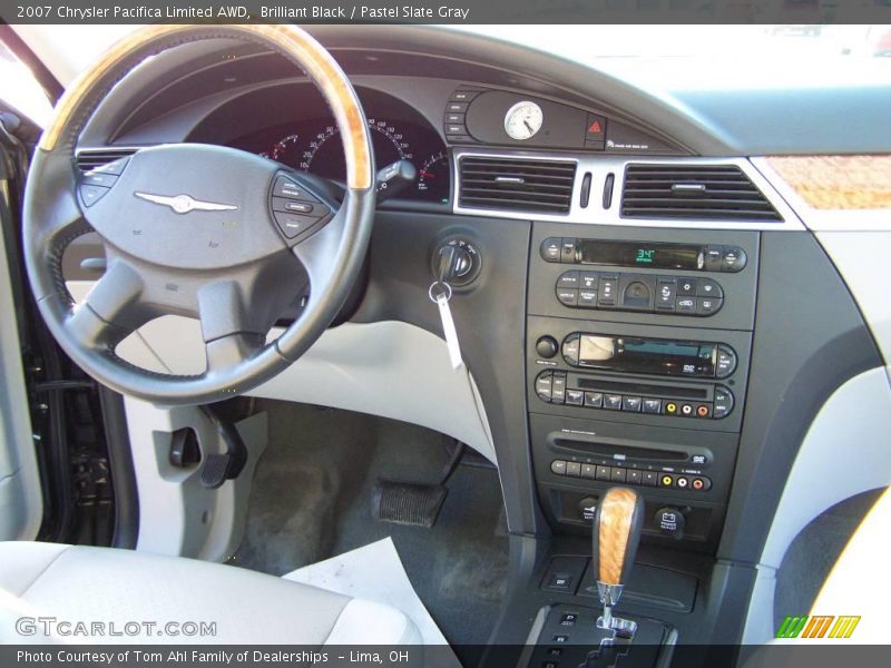 Brilliant Black / Pastel Slate Gray 2007 Chrysler Pacifica Limited AWD