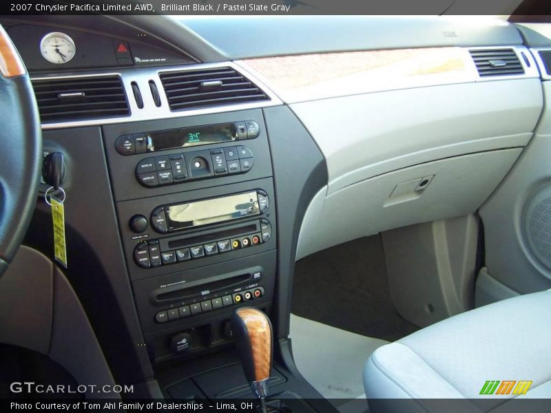 Brilliant Black / Pastel Slate Gray 2007 Chrysler Pacifica Limited AWD