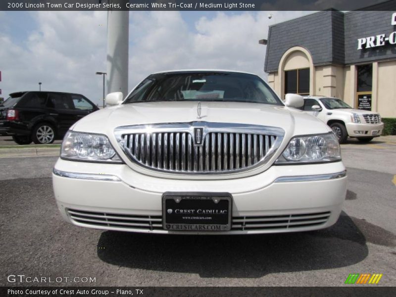 Ceramic White Tri-Coat / Medium Light Stone 2006 Lincoln Town Car Designer Series