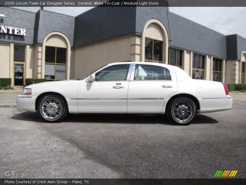 Ceramic White Tri-Coat / Medium Light Stone 2006 Lincoln Town Car Designer Series