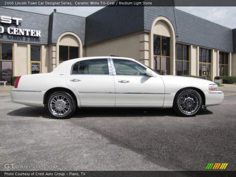 Ceramic White Tri-Coat / Medium Light Stone 2006 Lincoln Town Car Designer Series