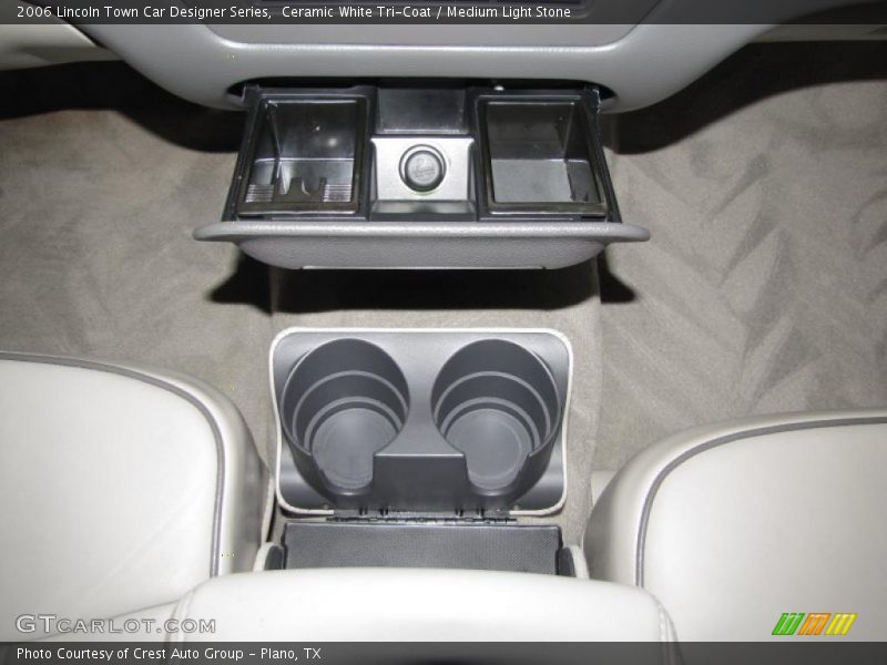 Ceramic White Tri-Coat / Medium Light Stone 2006 Lincoln Town Car Designer Series