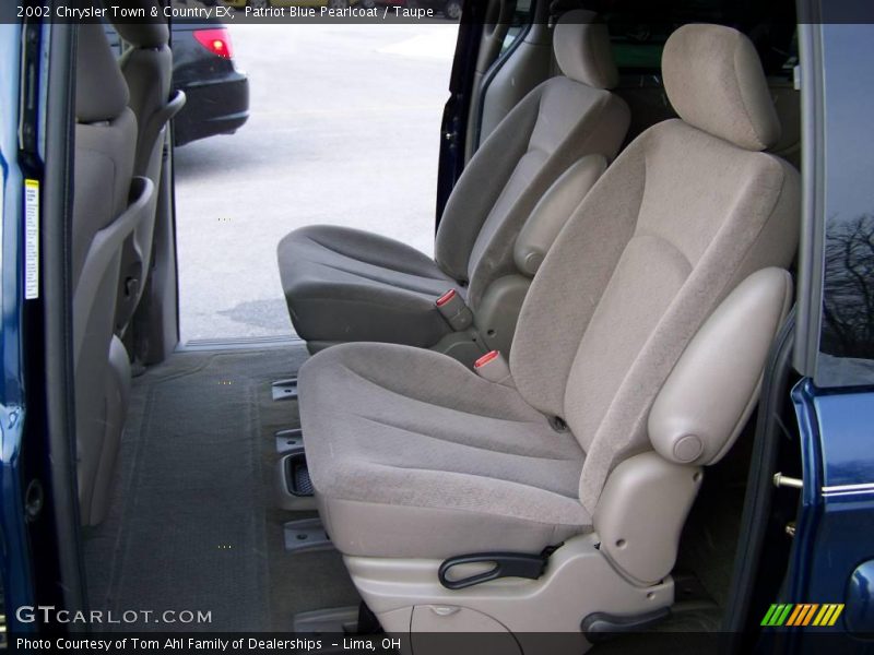 Patriot Blue Pearlcoat / Taupe 2002 Chrysler Town & Country EX
