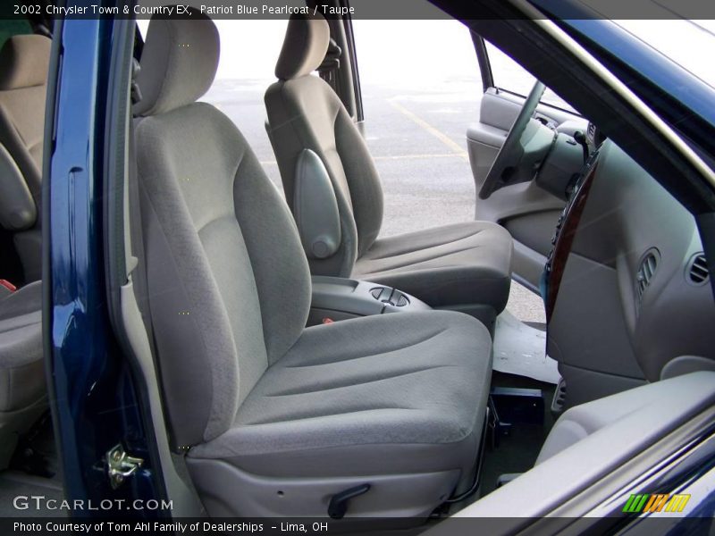 Patriot Blue Pearlcoat / Taupe 2002 Chrysler Town & Country EX