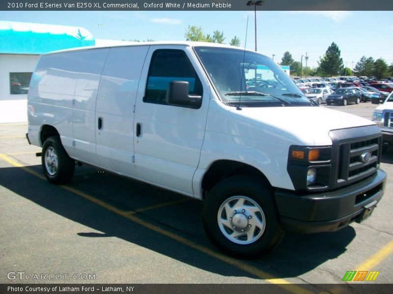 Oxford White / Medium Pebble 2010 Ford E Series Van E250 XL Commericial