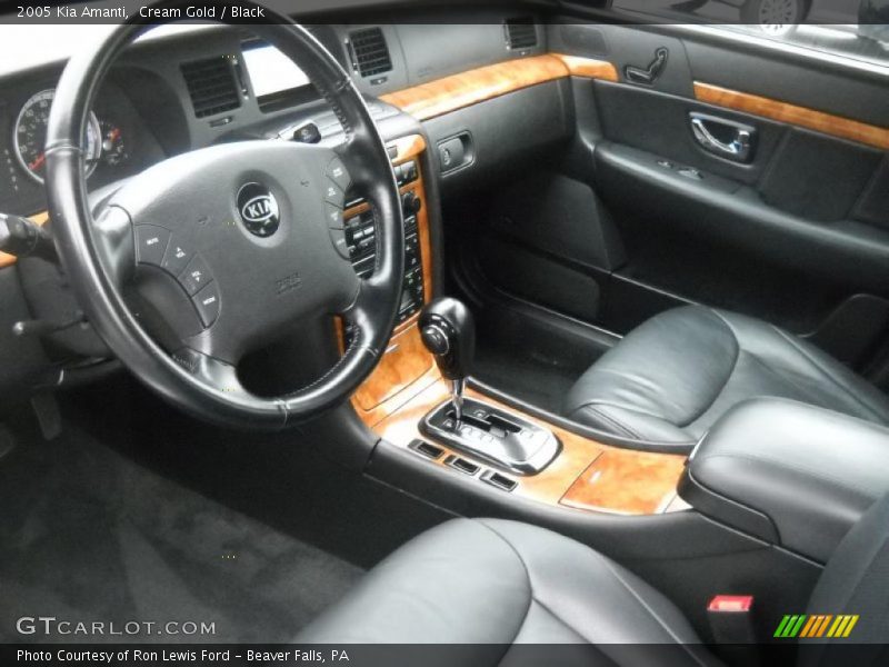Cream Gold / Black 2005 Kia Amanti