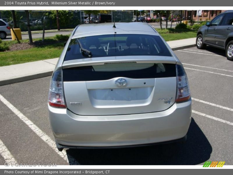 Millenium Silver Metallic / Brown/Ivory 2004 Toyota Prius Hybrid