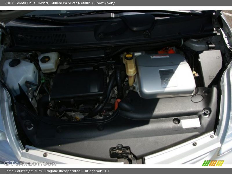 Millenium Silver Metallic / Brown/Ivory 2004 Toyota Prius Hybrid