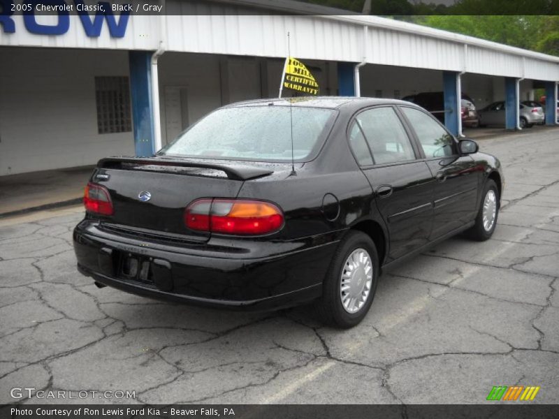 Black / Gray 2005 Chevrolet Classic