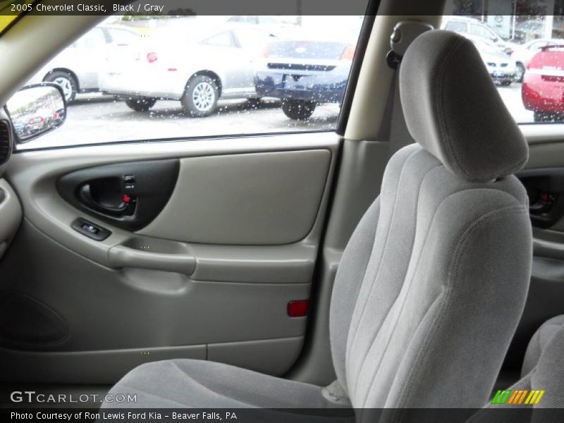 Black / Gray 2005 Chevrolet Classic