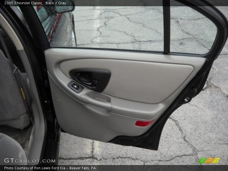 Black / Gray 2005 Chevrolet Classic