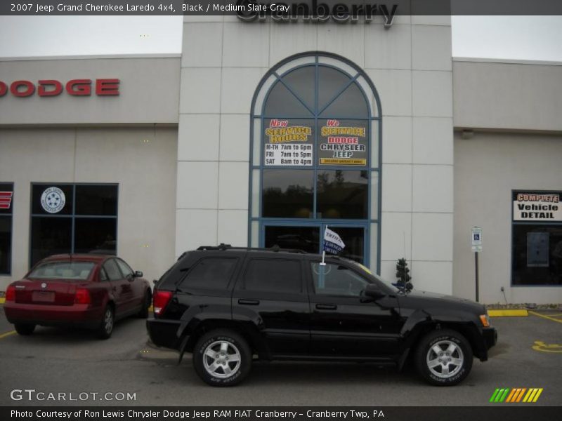 Black / Medium Slate Gray 2007 Jeep Grand Cherokee Laredo 4x4