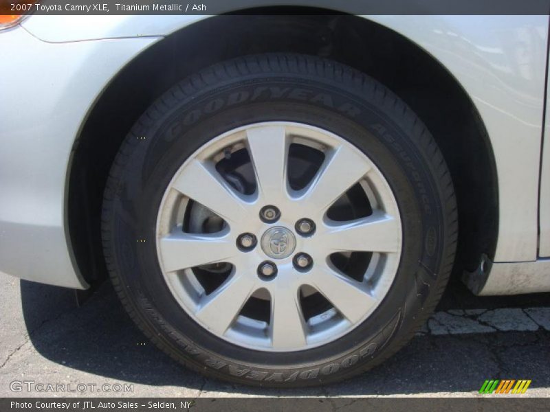 Titanium Metallic / Ash 2007 Toyota Camry XLE