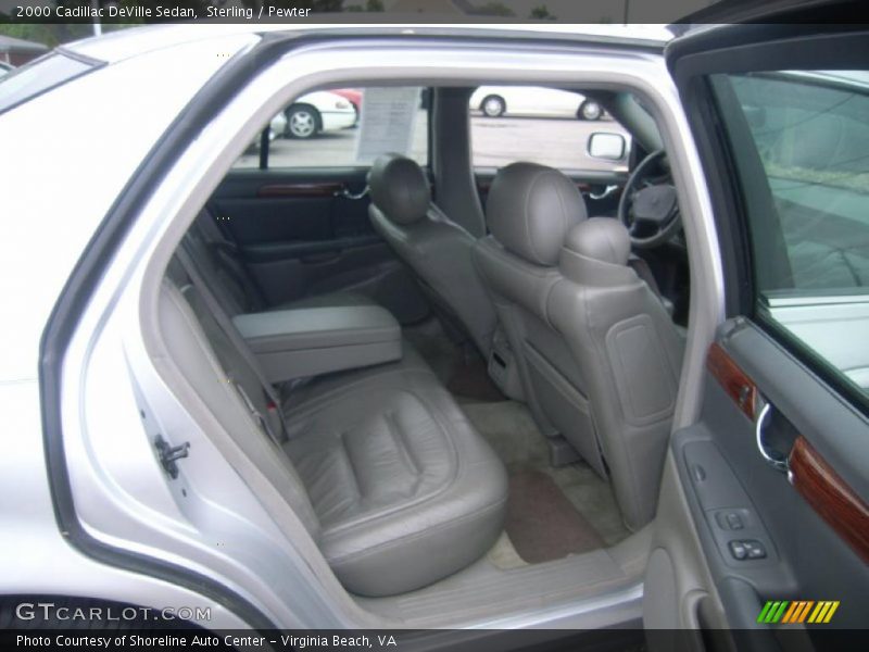 Sterling / Pewter 2000 Cadillac DeVille Sedan