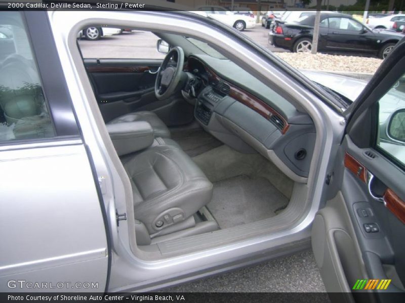 Sterling / Pewter 2000 Cadillac DeVille Sedan