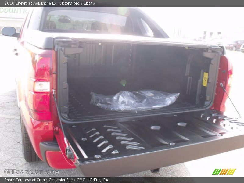 Victory Red / Ebony 2010 Chevrolet Avalanche LS