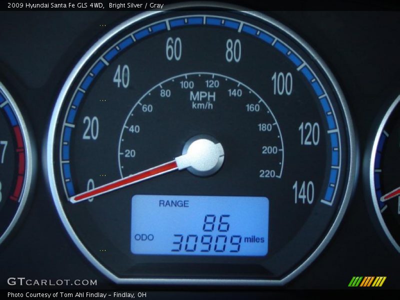 Bright Silver / Gray 2009 Hyundai Santa Fe GLS 4WD