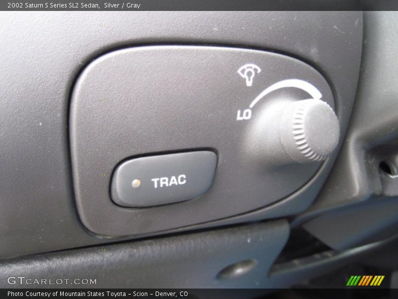Silver / Gray 2002 Saturn S Series SL2 Sedan
