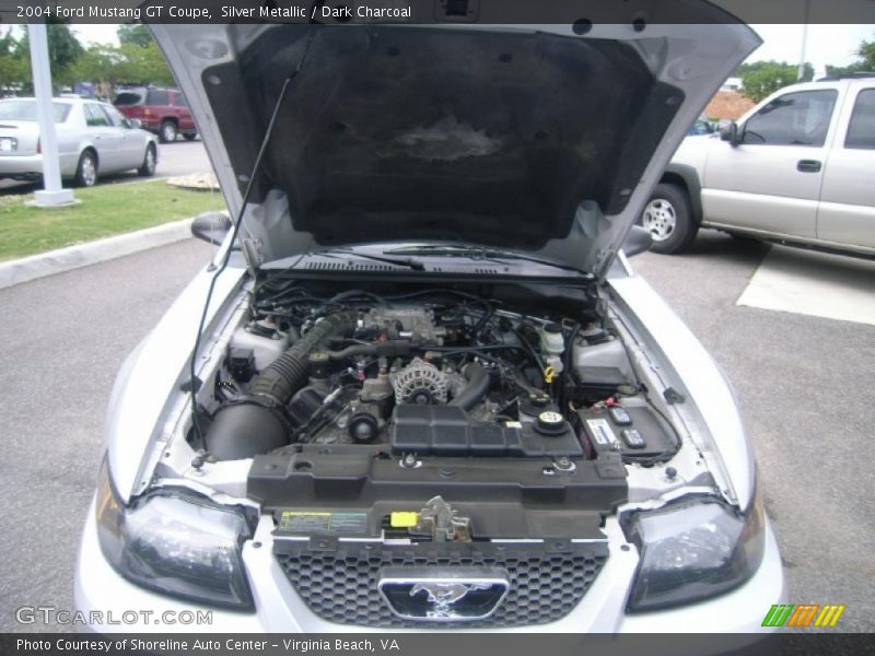 Silver Metallic / Dark Charcoal 2004 Ford Mustang GT Coupe