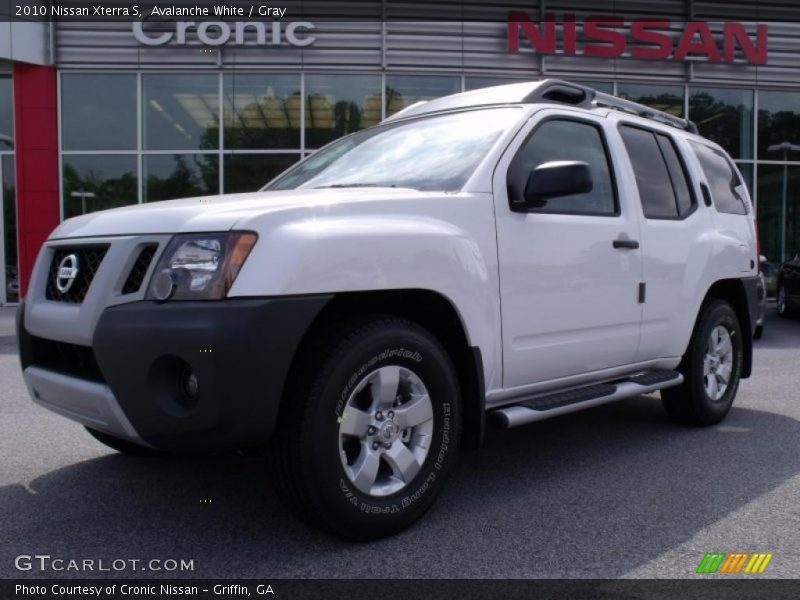 Avalanche White / Gray 2010 Nissan Xterra S