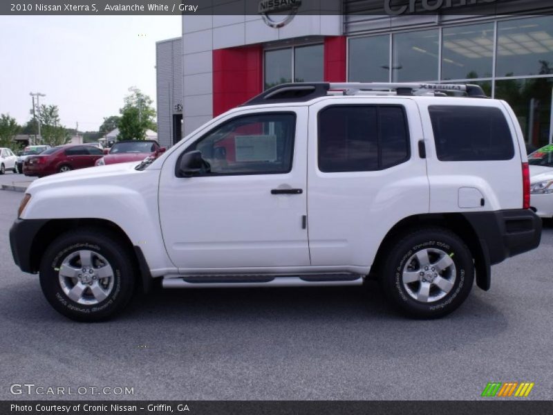 Avalanche White / Gray 2010 Nissan Xterra S
