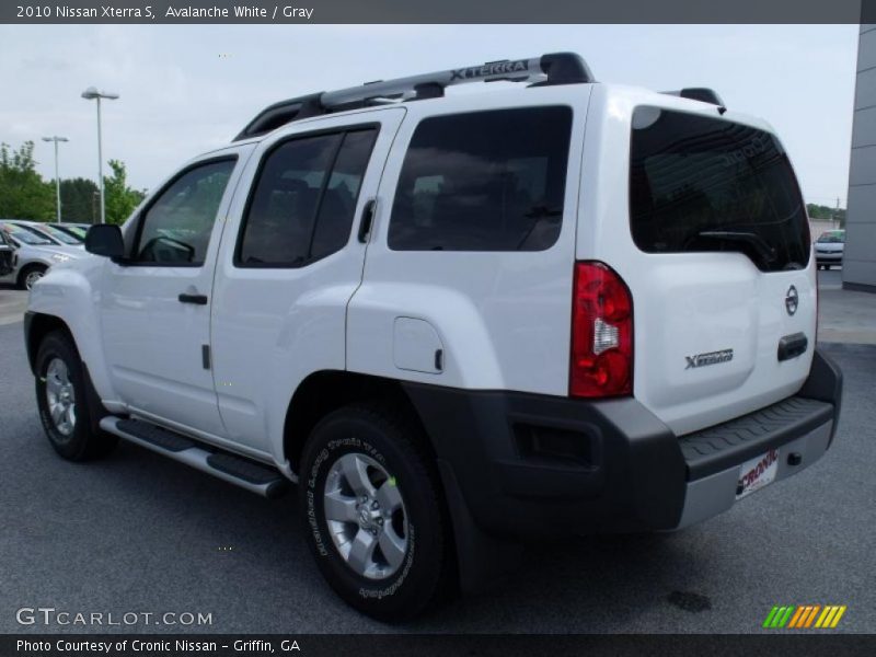 Avalanche White / Gray 2010 Nissan Xterra S