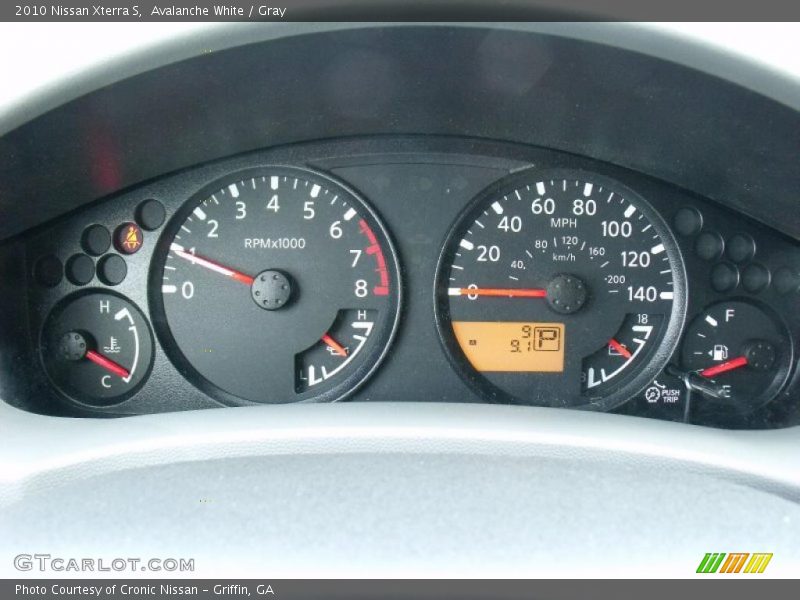 Avalanche White / Gray 2010 Nissan Xterra S