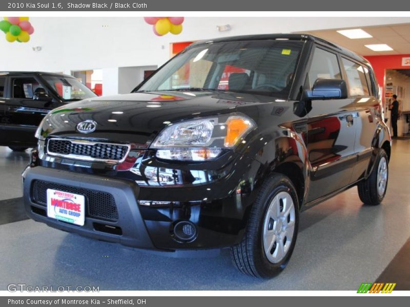Shadow Black / Black Cloth 2010 Kia Soul 1.6