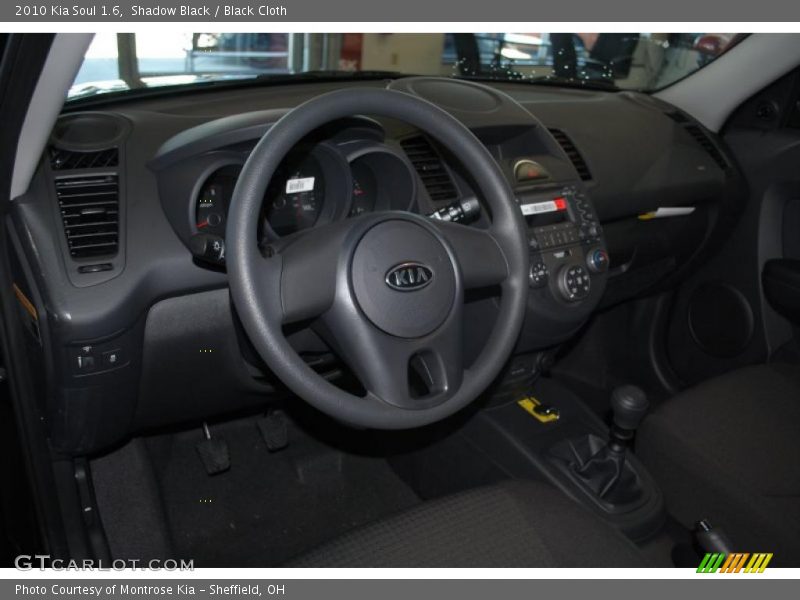 Shadow Black / Black Cloth 2010 Kia Soul 1.6