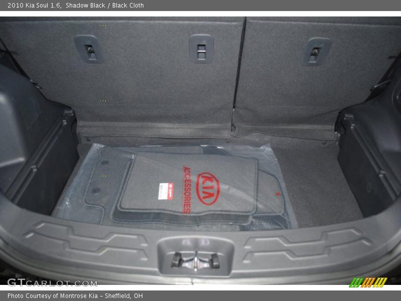 Shadow Black / Black Cloth 2010 Kia Soul 1.6