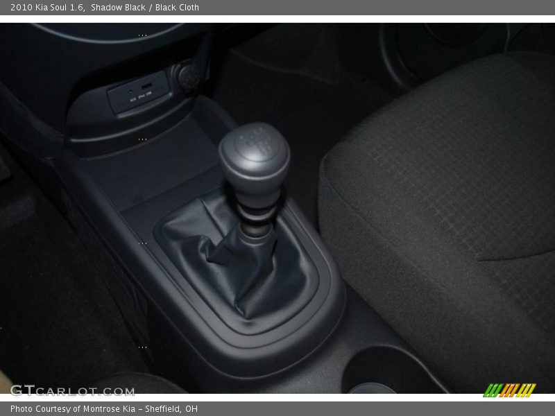Shadow Black / Black Cloth 2010 Kia Soul 1.6