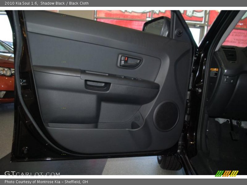 Shadow Black / Black Cloth 2010 Kia Soul 1.6