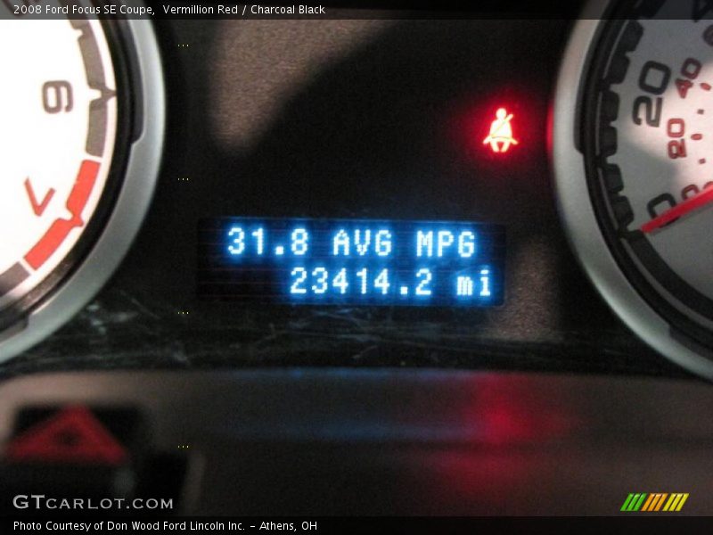 Vermillion Red / Charcoal Black 2008 Ford Focus SE Coupe