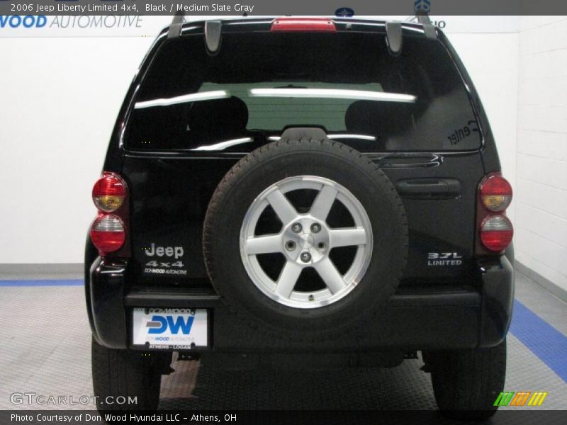 Black / Medium Slate Gray 2006 Jeep Liberty Limited 4x4