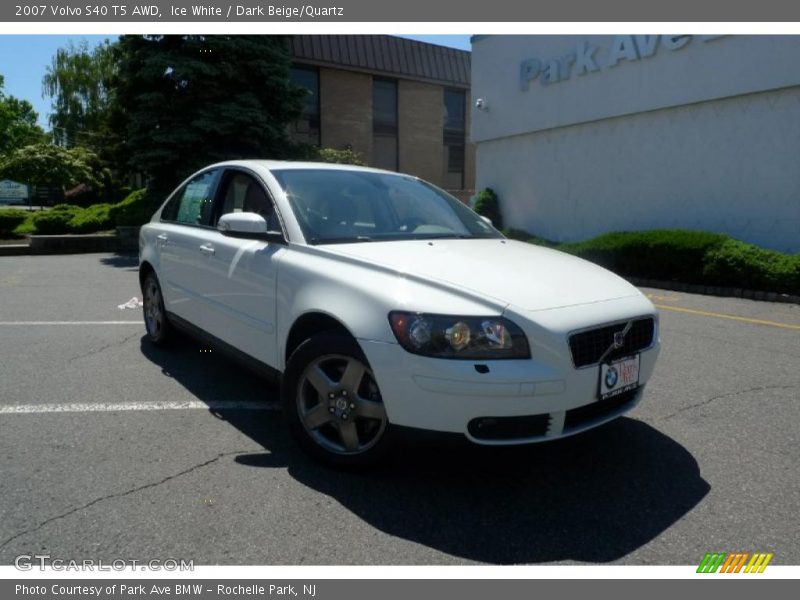 Ice White / Dark Beige/Quartz 2007 Volvo S40 T5 AWD