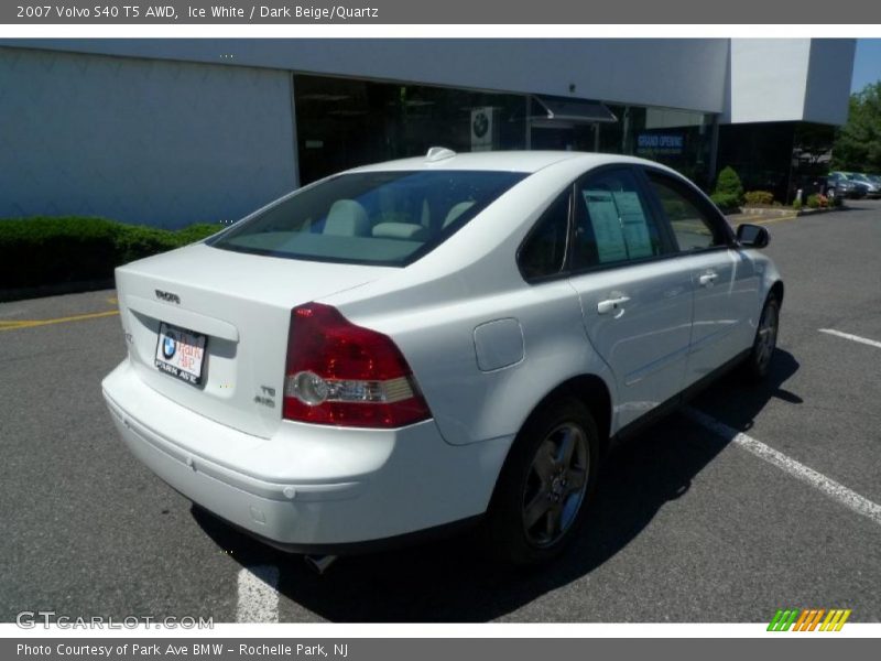 Ice White / Dark Beige/Quartz 2007 Volvo S40 T5 AWD
