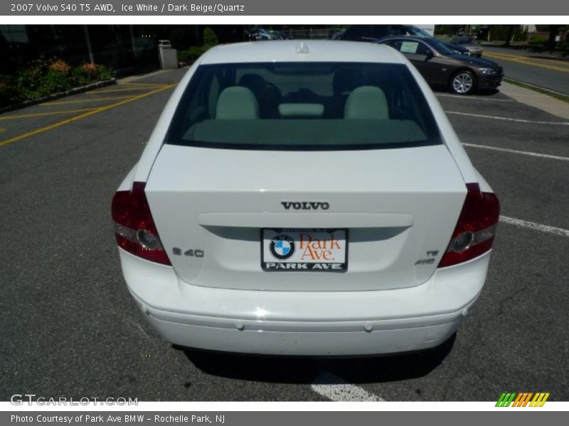 Ice White / Dark Beige/Quartz 2007 Volvo S40 T5 AWD