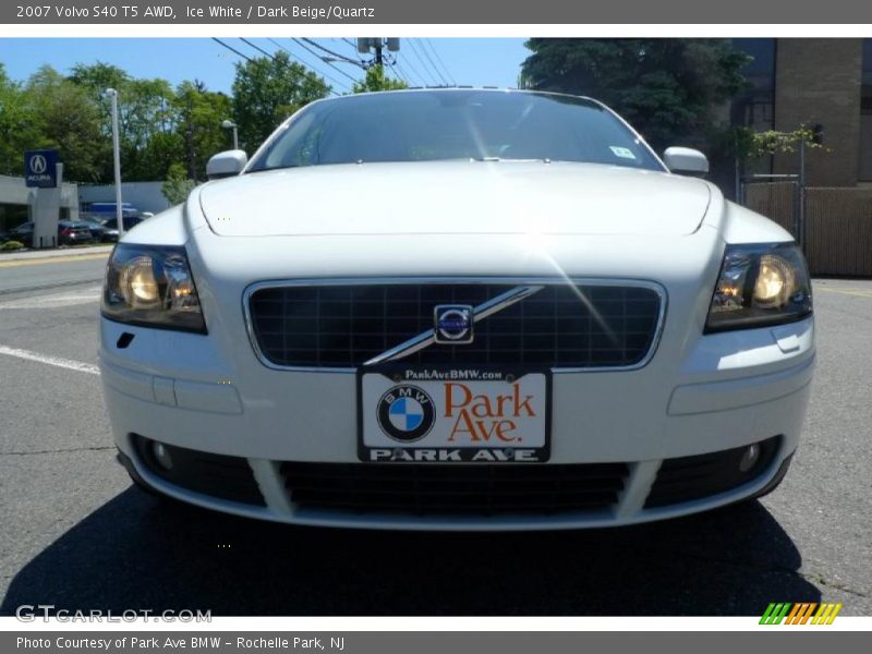 Ice White / Dark Beige/Quartz 2007 Volvo S40 T5 AWD