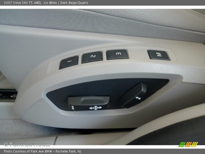 Ice White / Dark Beige/Quartz 2007 Volvo S40 T5 AWD