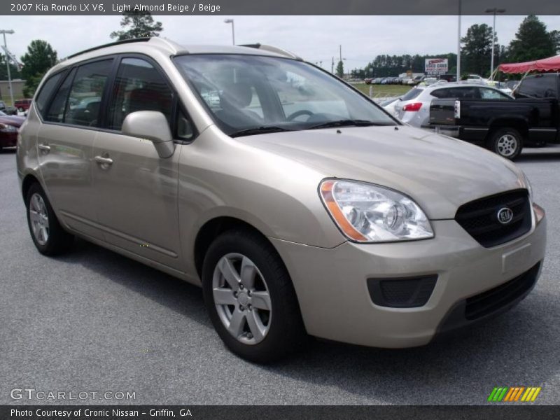 Light Almond Beige / Beige 2007 Kia Rondo LX V6