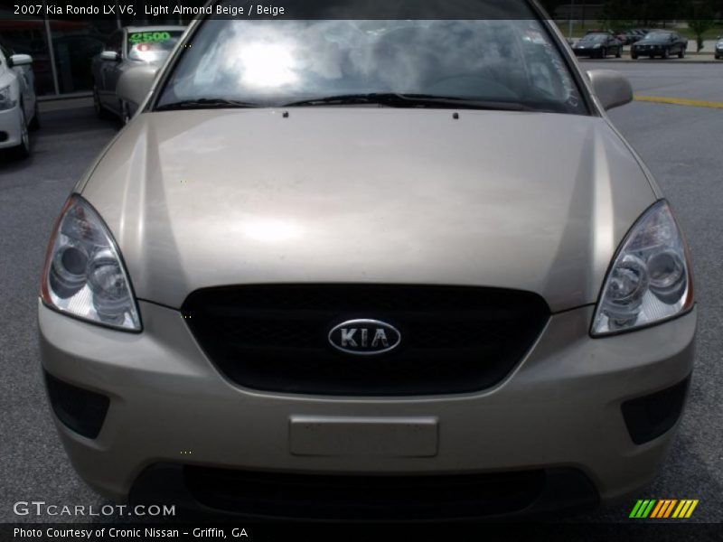 Light Almond Beige / Beige 2007 Kia Rondo LX V6