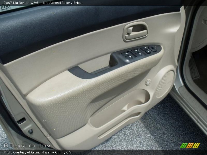 Light Almond Beige / Beige 2007 Kia Rondo LX V6